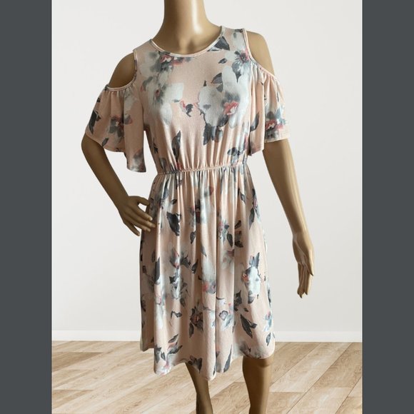 Pinkblush Dresses & Skirts - PinkBlush | Light Pink Floral Cold Shoulder Knee Length Dress | Size: Medium